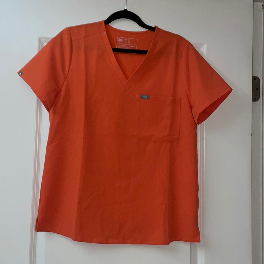 Worn only twice! FIGs Scrub Set, new condition! Size M top and size M bottom